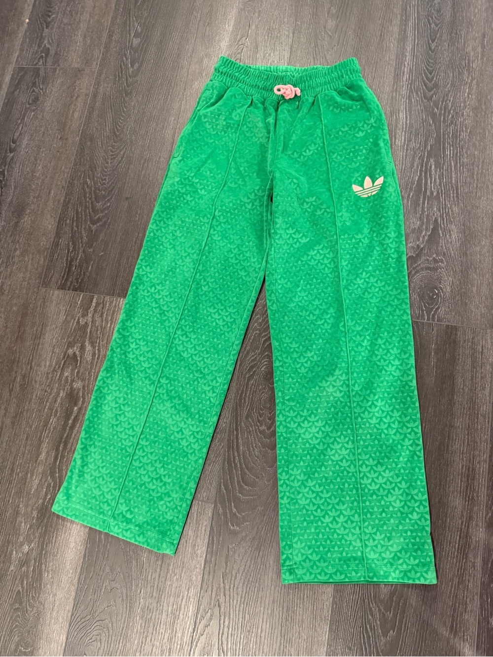 EUC Adidas Originals Women's Heritage Now Velour Monogram Trefoil Track Pant - S - Picture 7 of 16